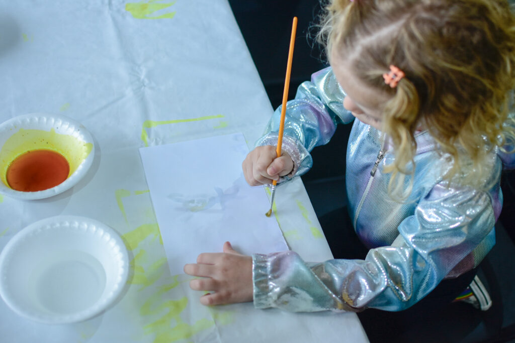 Diferentes linguagens artísticas como aliadas da ciência