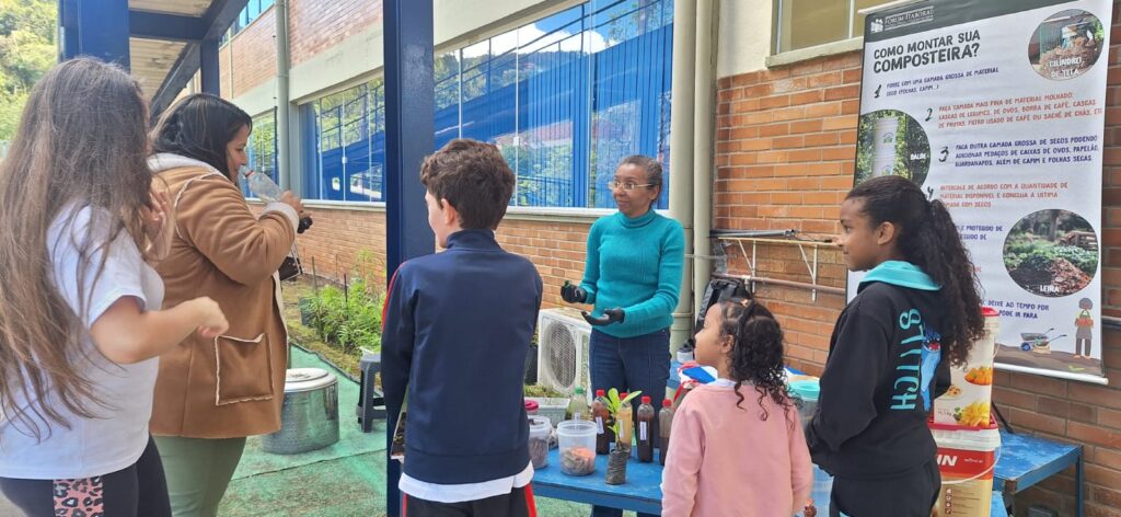 Oficina de compostagem_Úrsula Neves